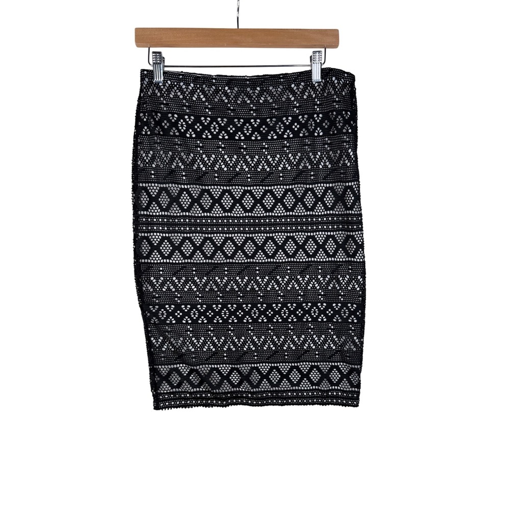 Vince Camuto Women's Crochet Lace Black/White Skirt Size S Elastic Waist